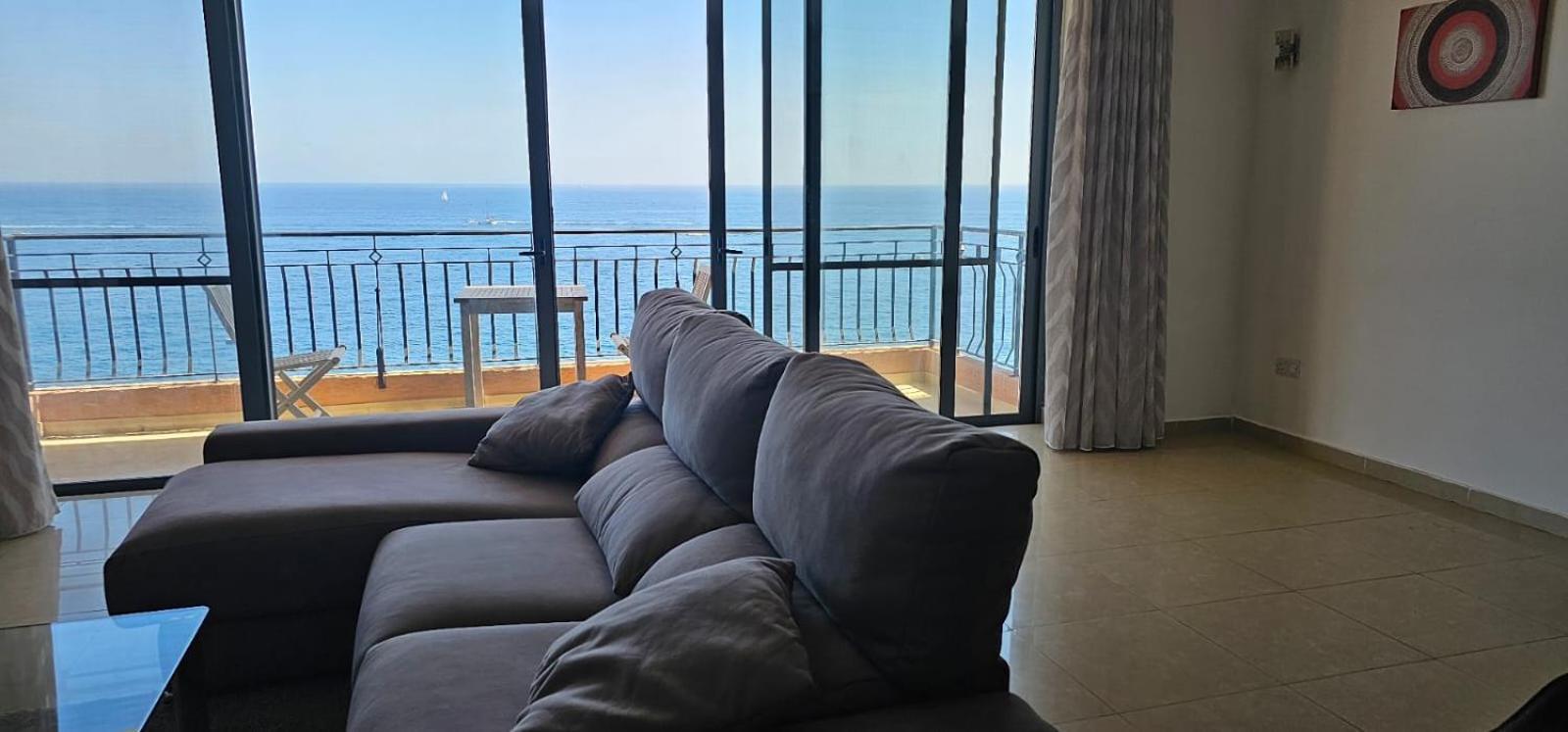 Seaview 3 Bedrooms In Balluta Appartamento Sliema